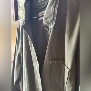 Women’s old navy army green jacket. Size 2x.